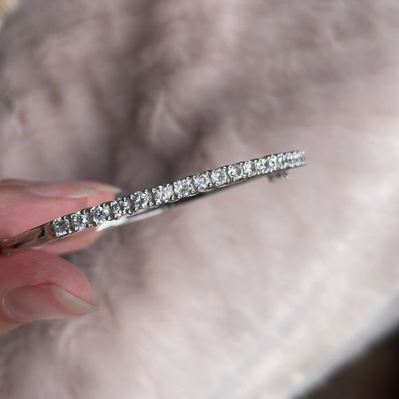 STERLING SILVER CLIP BANGLE WITH RHINESTONE PAVE SETTING - Picture 4 of 16